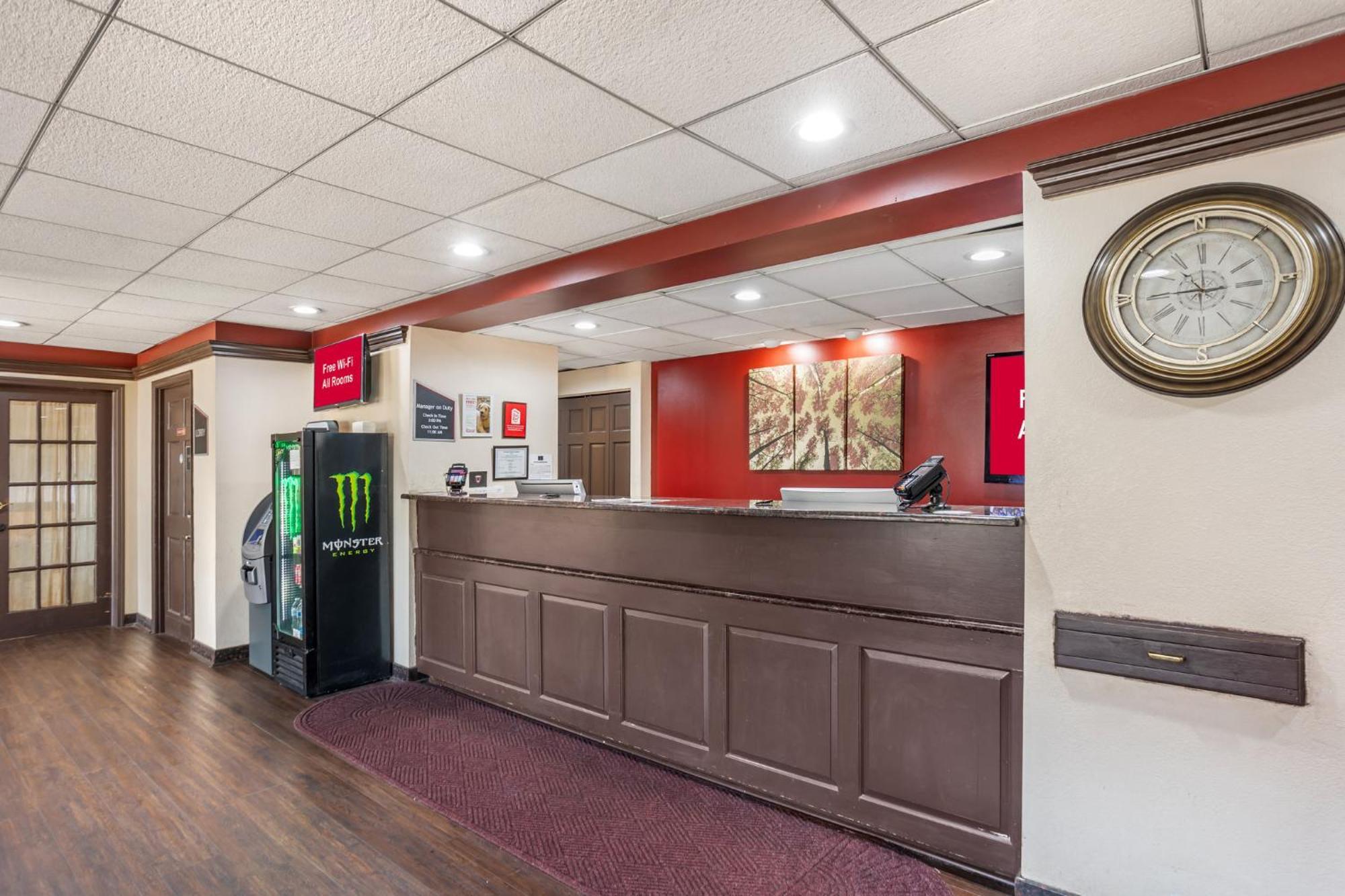 Hometowne By Red Roof Lancaster Inn Smoketown (Lancaster County)